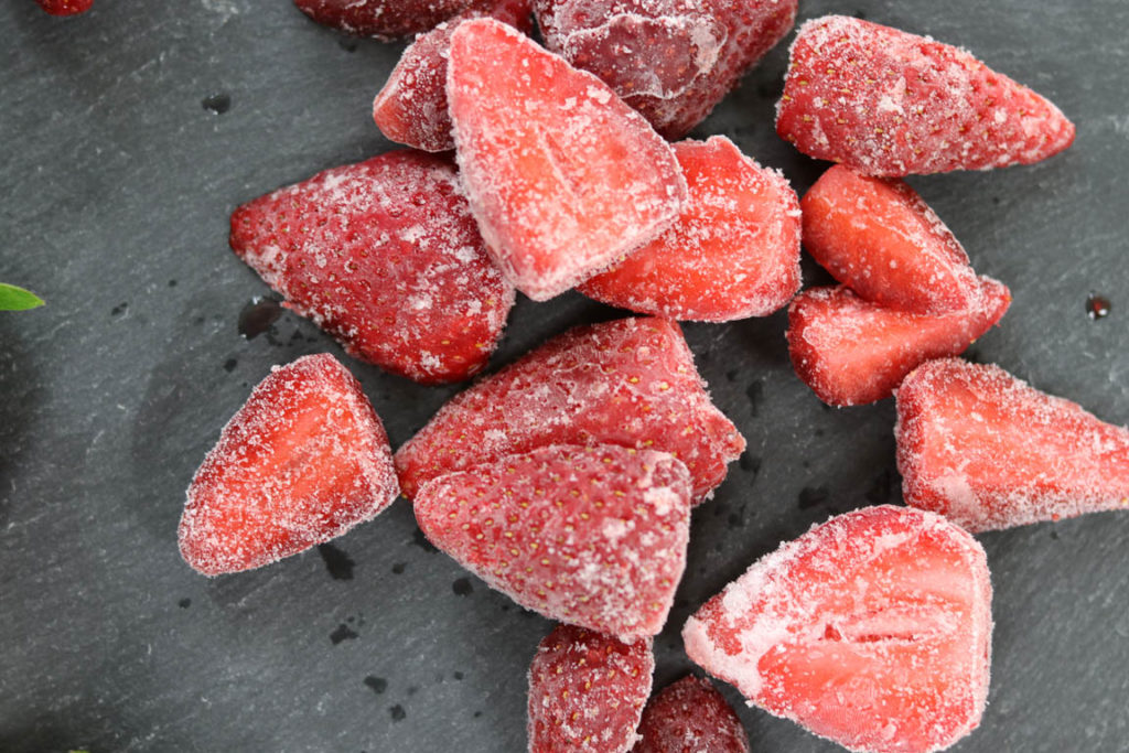 CÓMO CONGELAR LAS FRESAS EN CASA Simple Blending